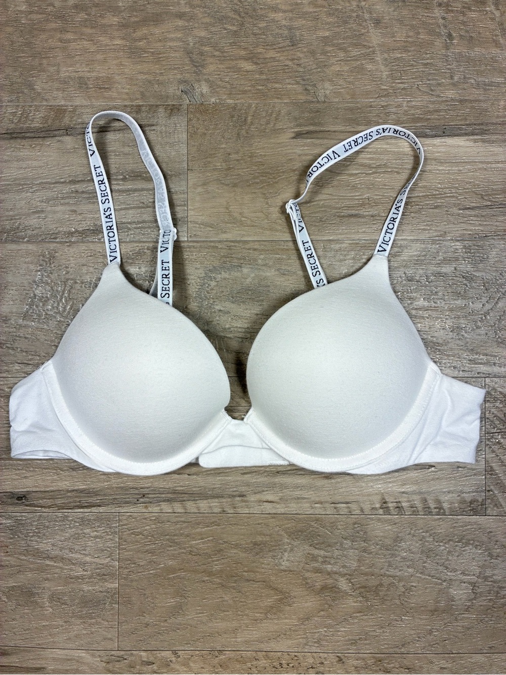 Victoria Secret Logo T Shirt Push Up Plunge Bombshell Cup Bra